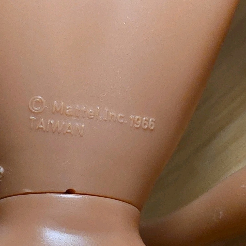 VTG 1977 Superstar Barbie Doll Jewelry Dress Shoes & Stand - Picture 4 of 11